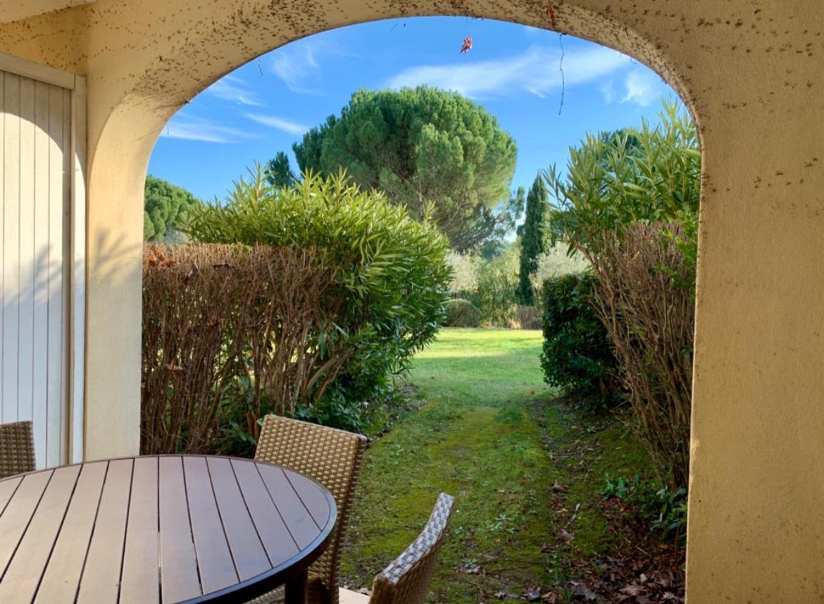 Studio 4 Personnes Golf International Pont Royal Mallemort Exterior foto