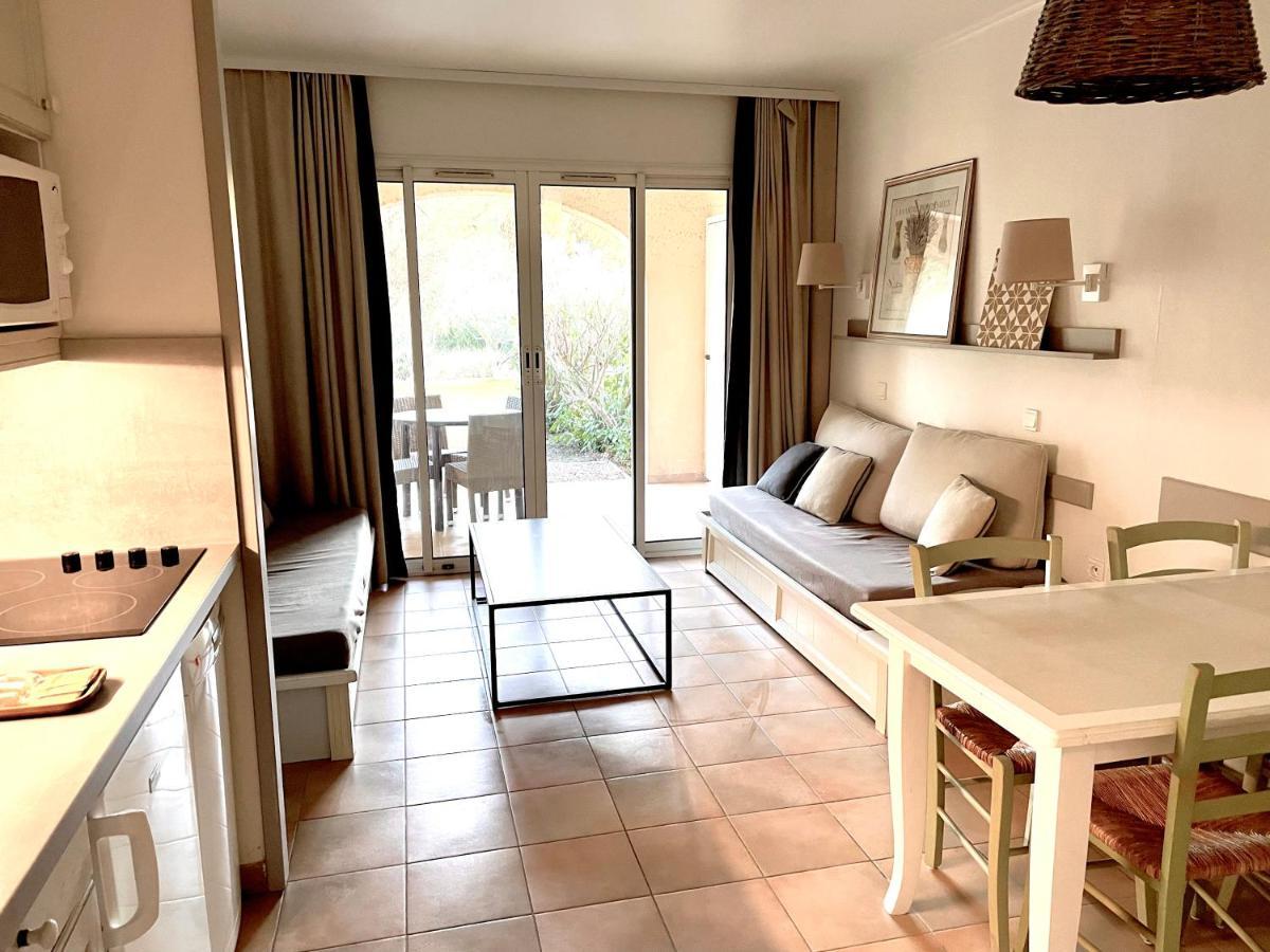Studio 4 Personnes Golf International Pont Royal Mallemort Exterior foto